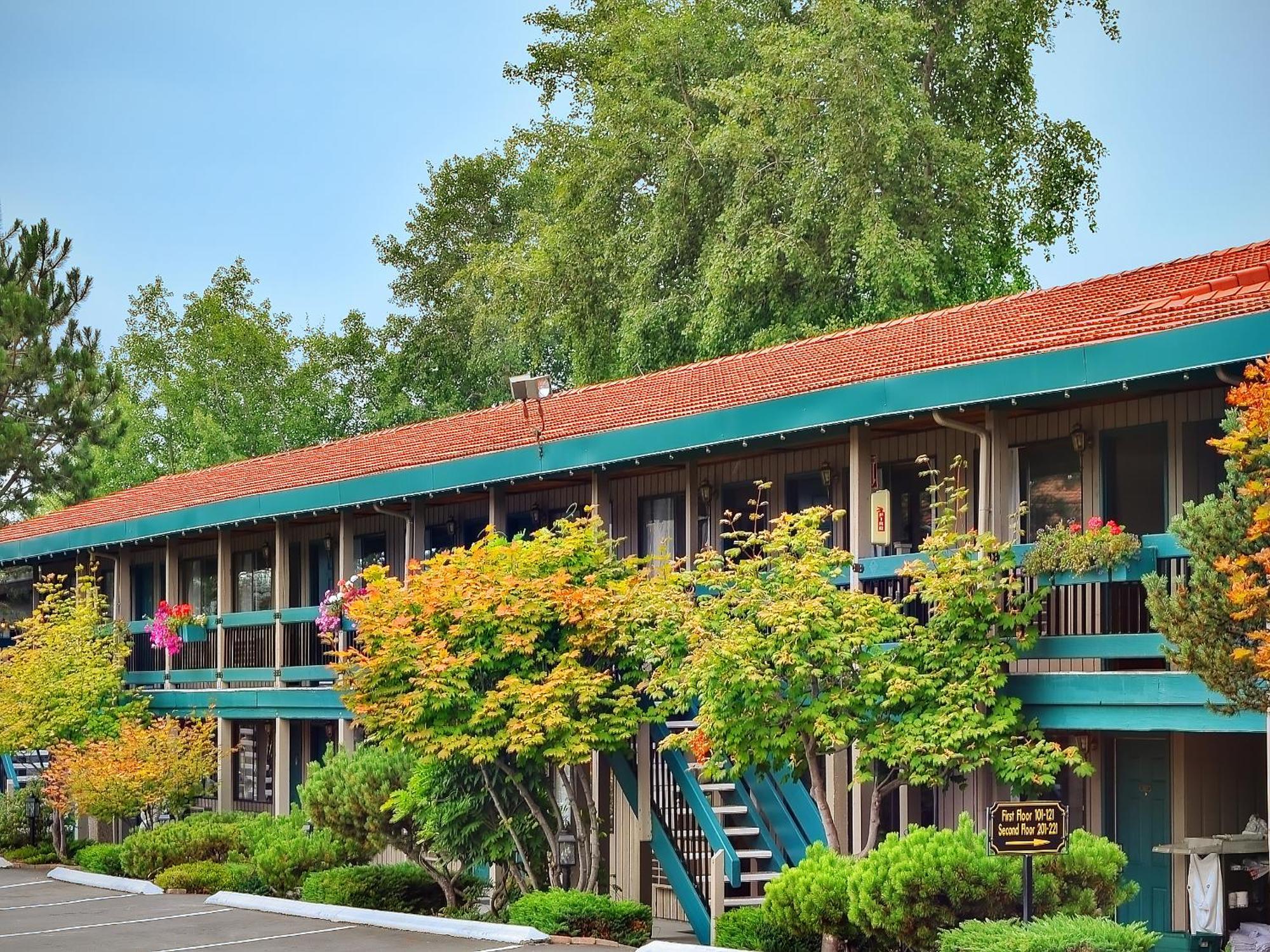Coachman Inn Oak Harbor Eksteriør bilde